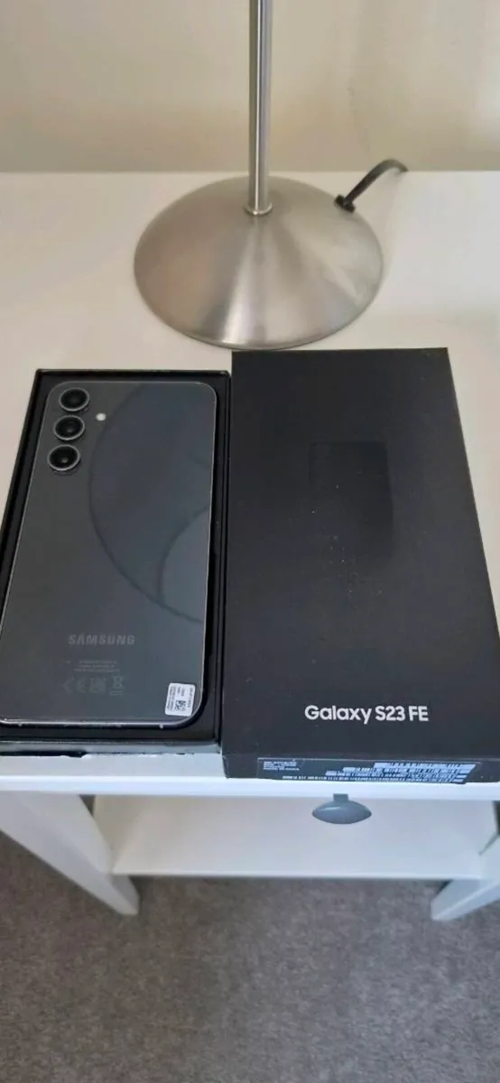 Samsung s23 FE & Galaxy Buds3 FE - Image 1