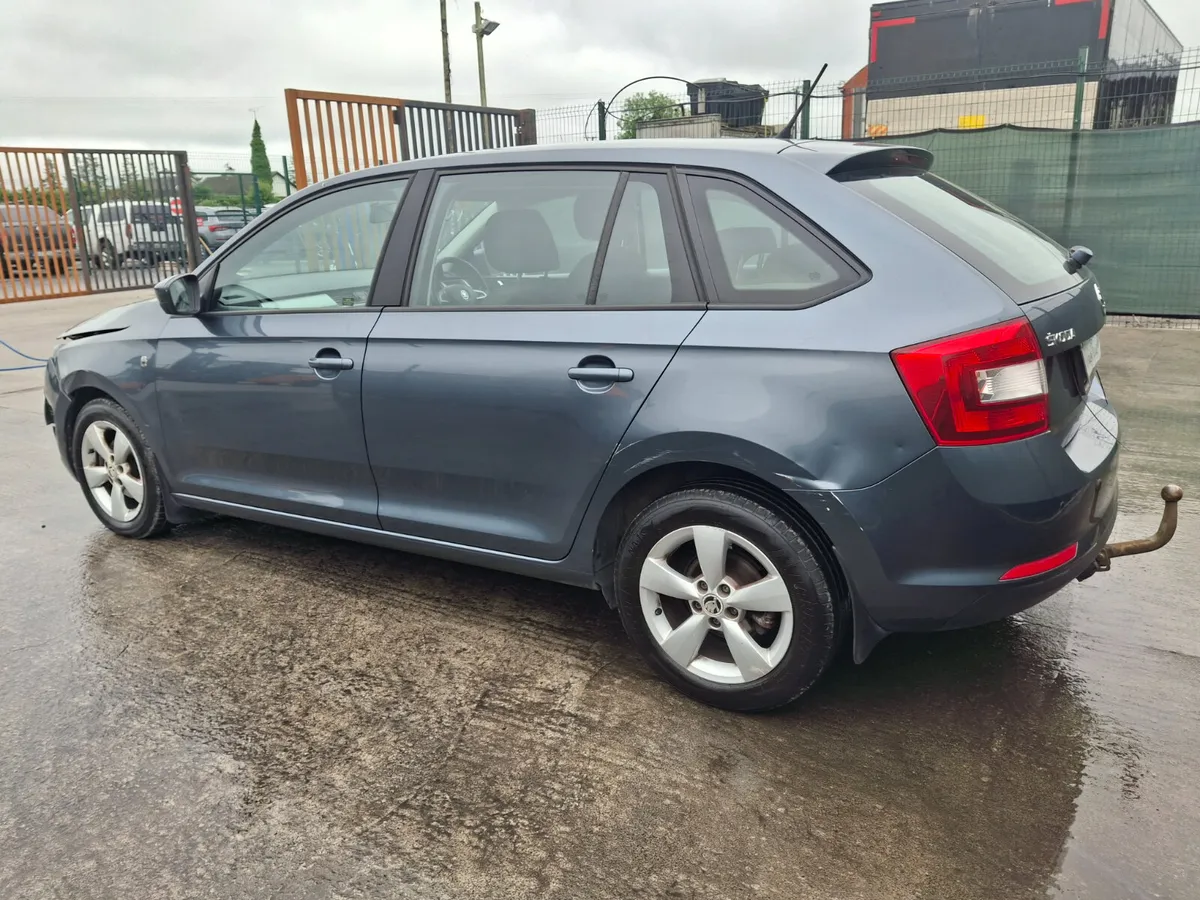 2015 Skoda Rapid  1.2 Tsi ..Drive home - Image 4