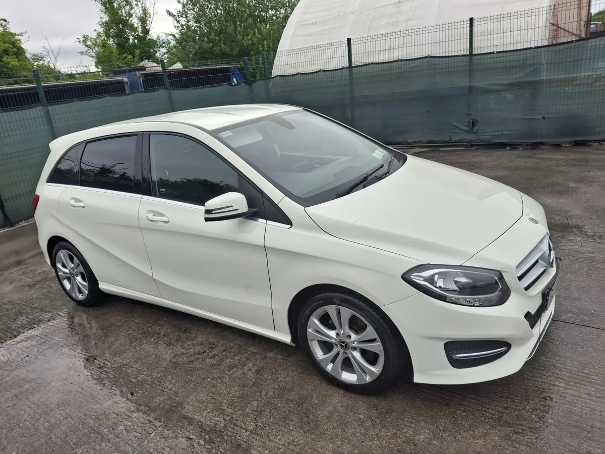 172 Mercedes B-Class  200B Series Sport - Image 1