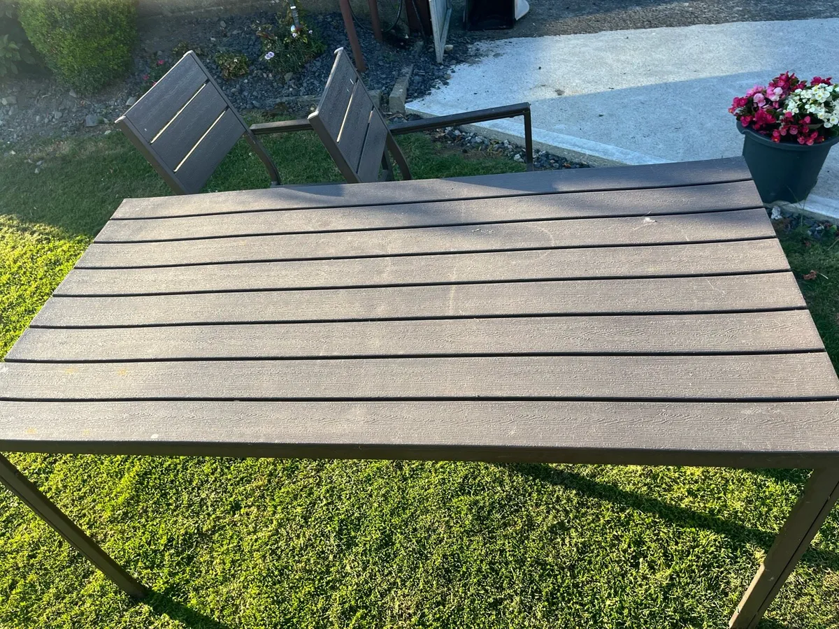 Garden table and 6 chairs - Image 2