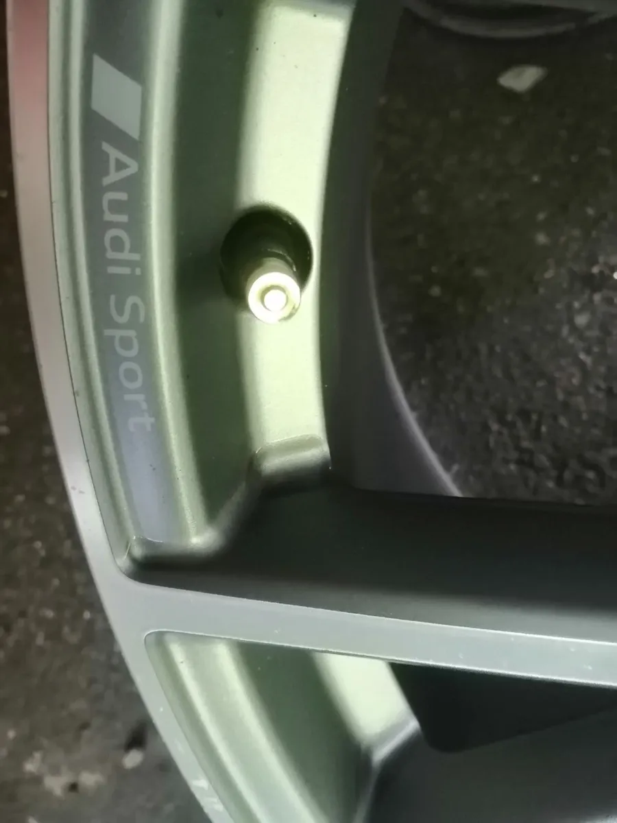 Set of Genuine 20" RS6 Audi alloys - Image 3
