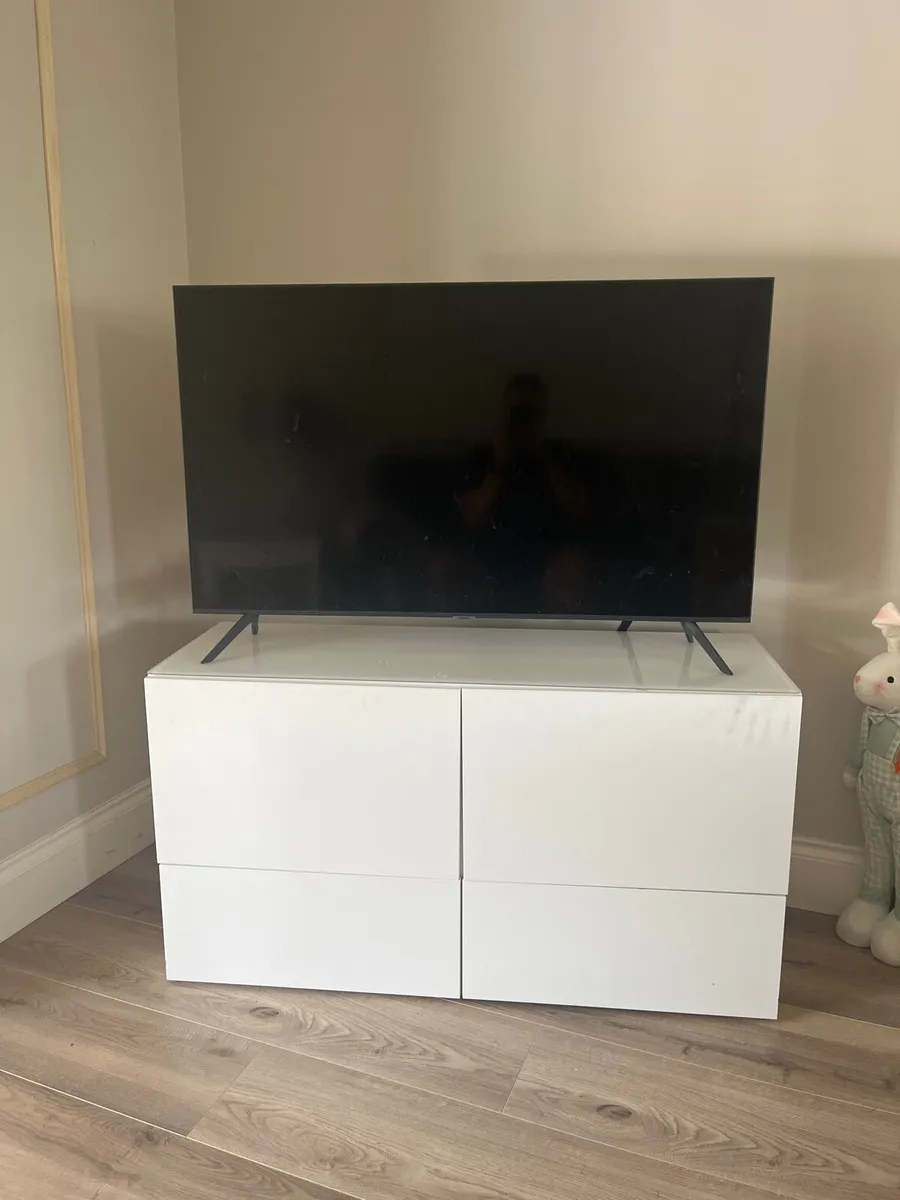 Samsung TV - Image 2