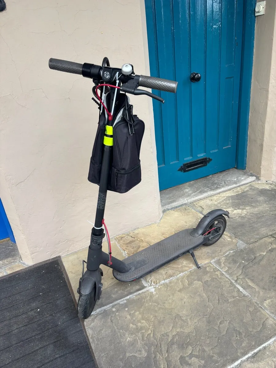 Electric scooter - Image 2