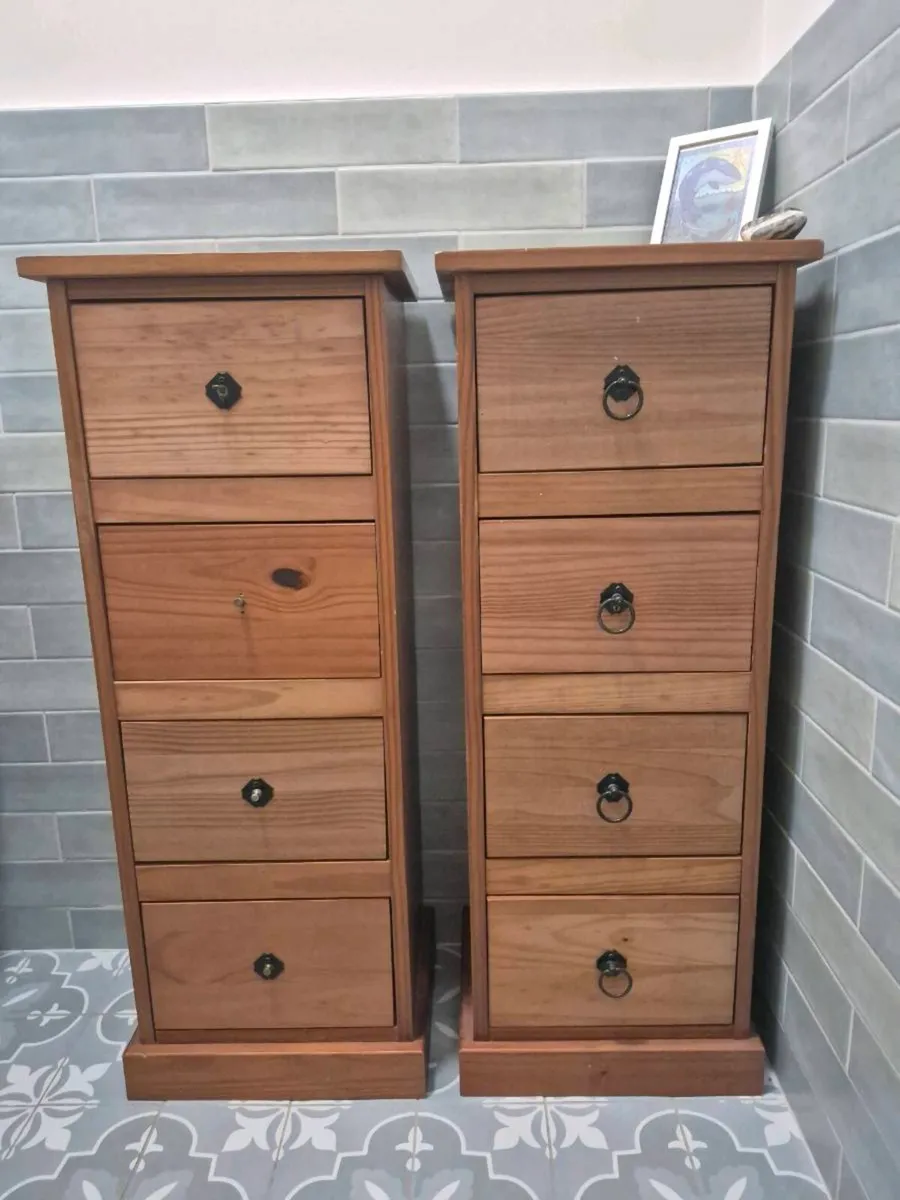 2x chest of drawers - Image 1