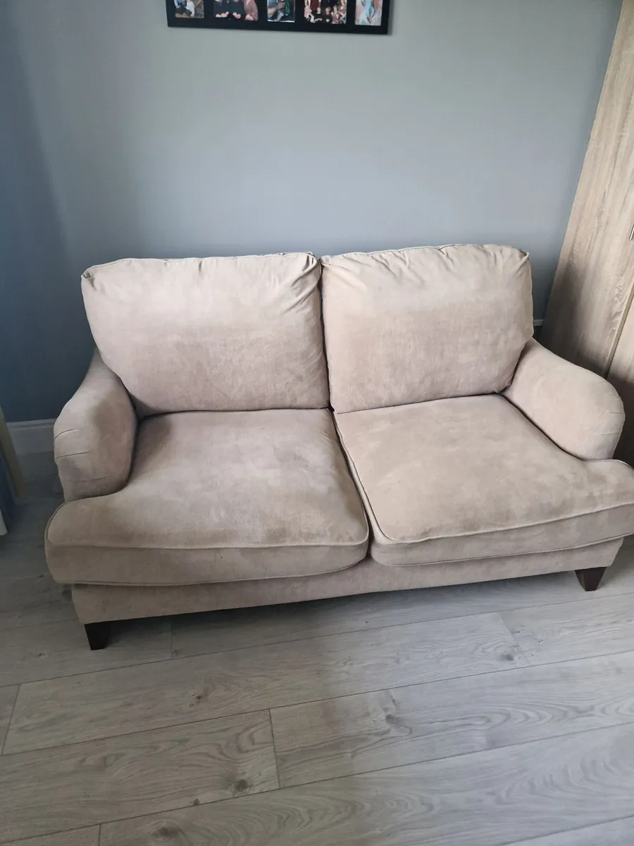 Couch - Image 2