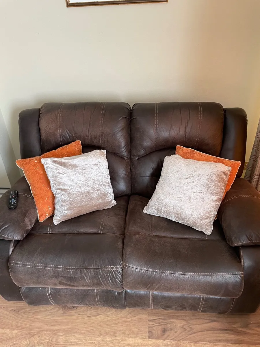 Couches - Image 3
