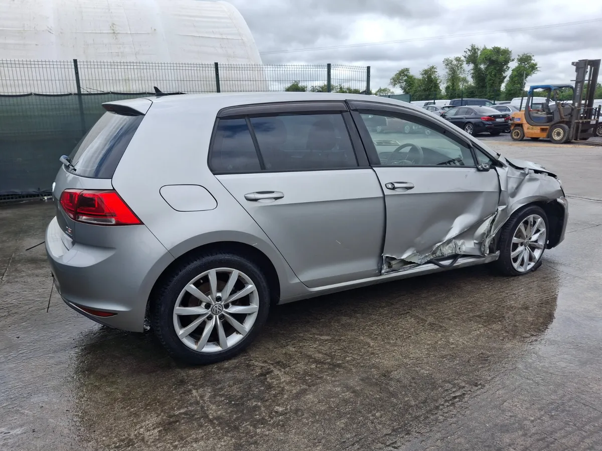 2014 Volkswagen Golf  1.4   Petrol  Automatic - Image 4