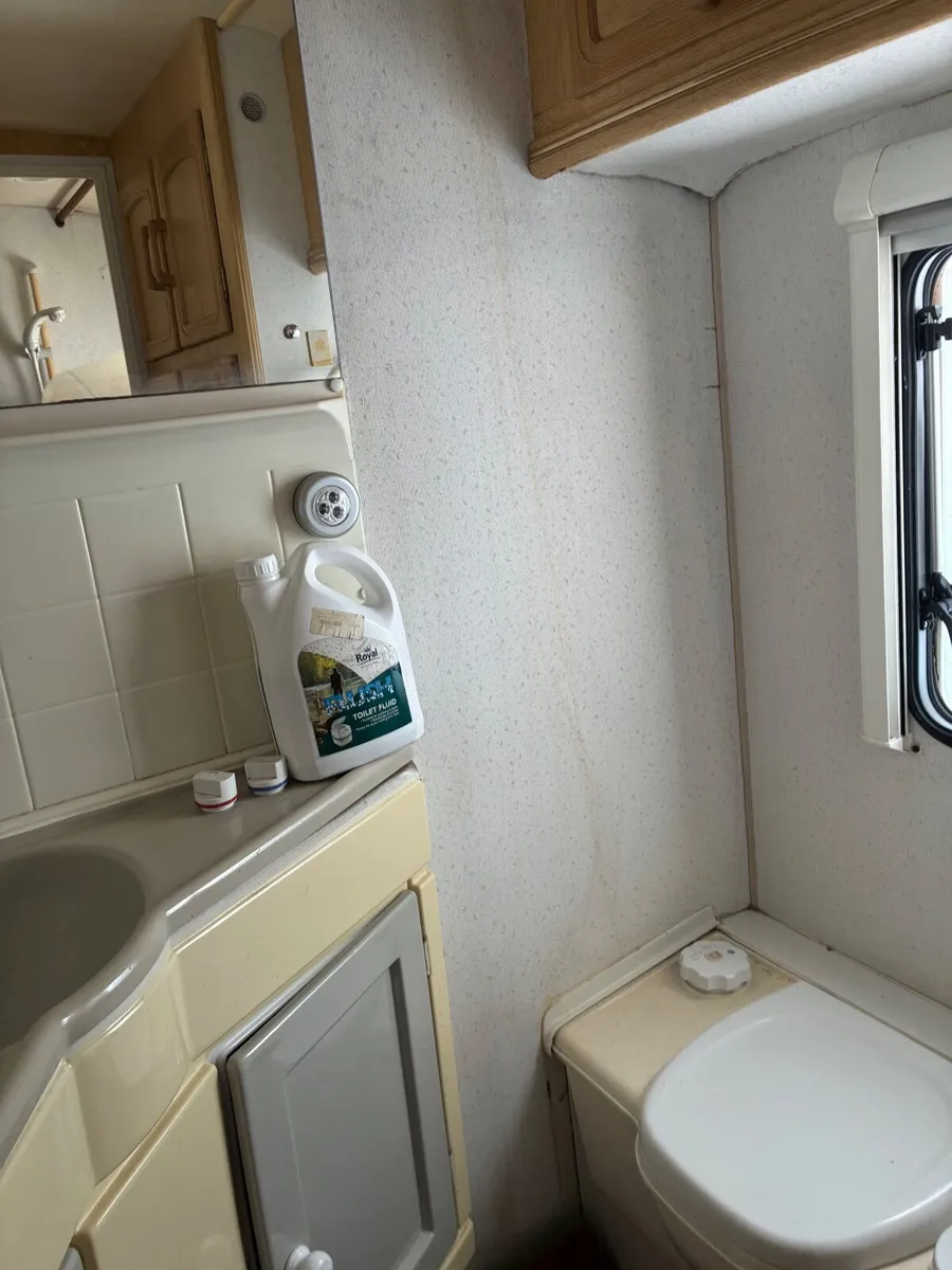 Caravan - Image 2