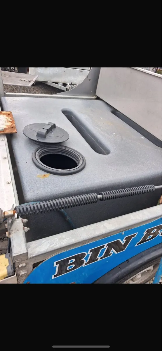 Business for sale wheel bin cleaner - Image 2