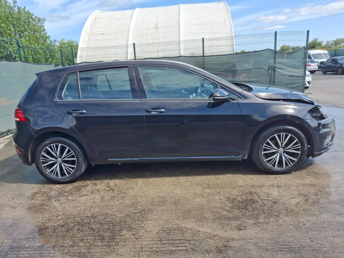 2017 Volkswagen Golf  TDI - Image 4