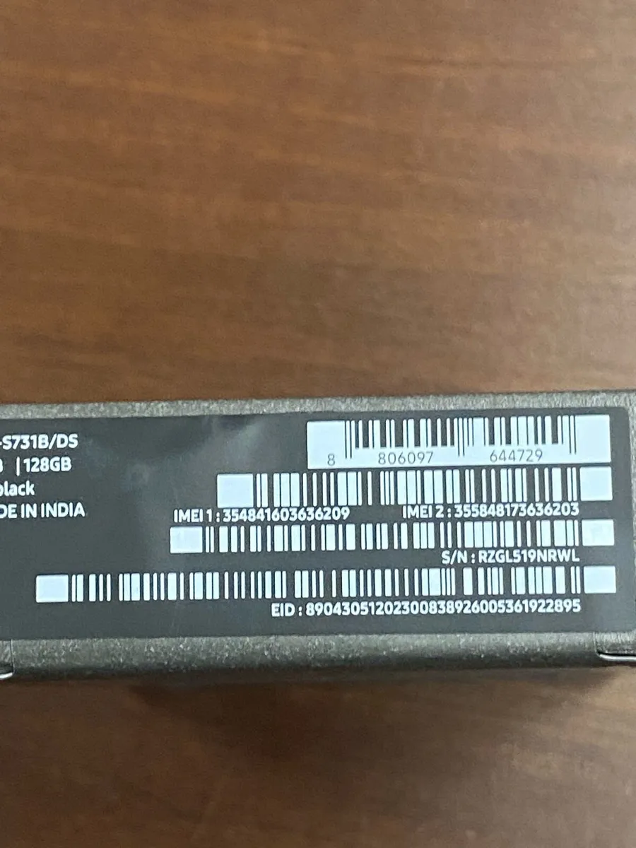 Samsung S25 FE Black - Image 3