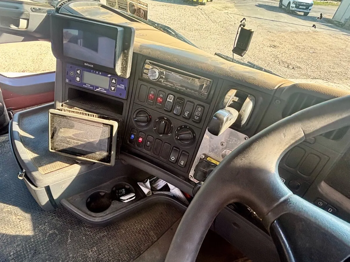 Scania G-Series 8x4 tipper 2015 - Image 3