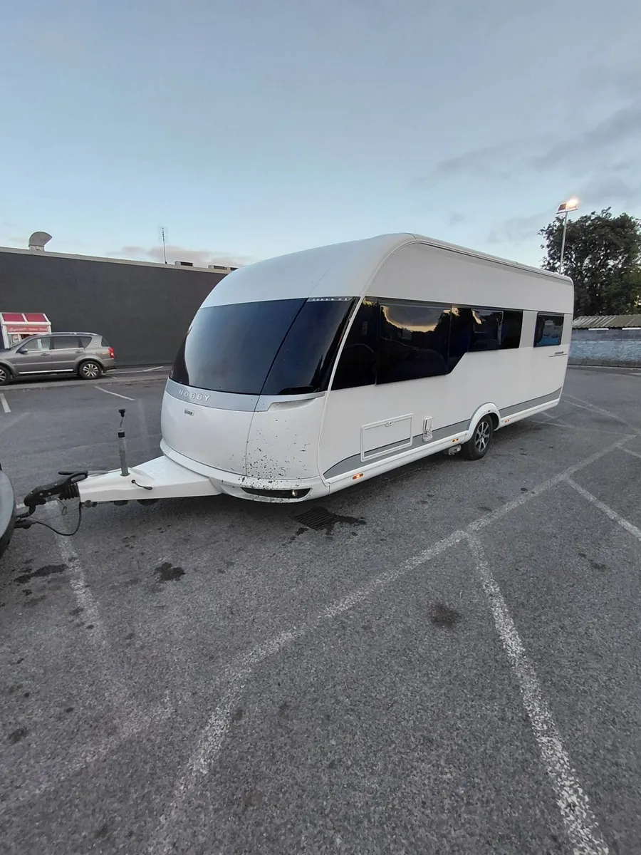 Hobby 560CFE Premium  for only £11,000 - Image 2