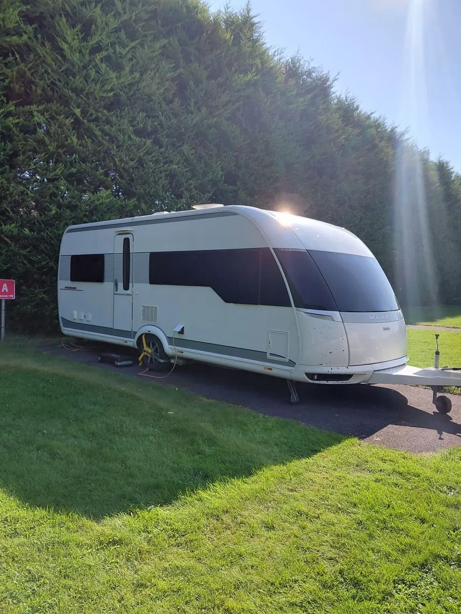 Hobby 560CFE Premium  for only £11,000 - Image 1