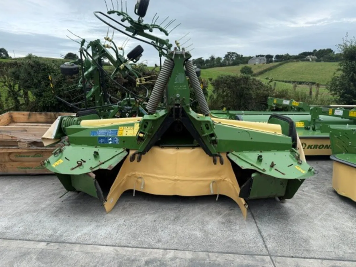 Used Krone ECF320CV 10ft Front Mower - Image 2