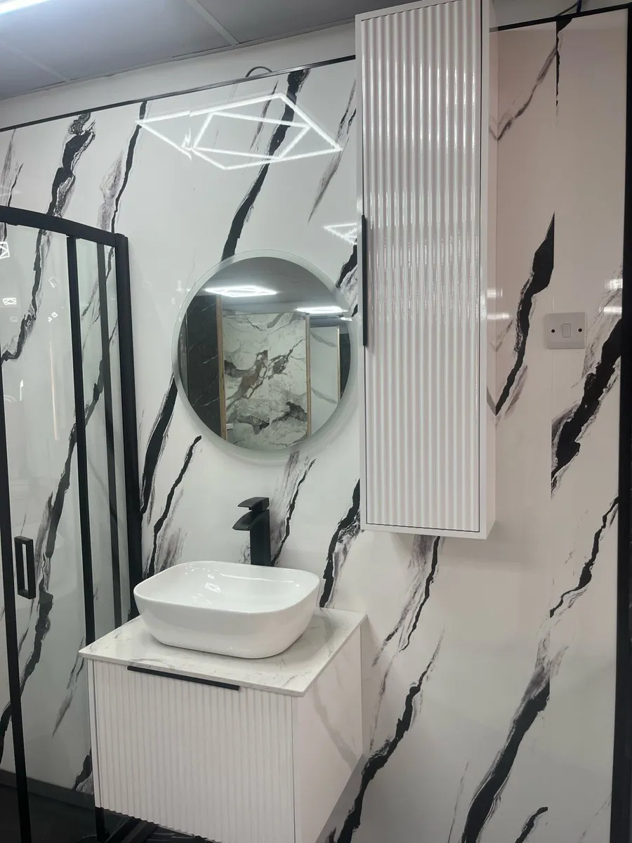 Bathroom set - Image 1