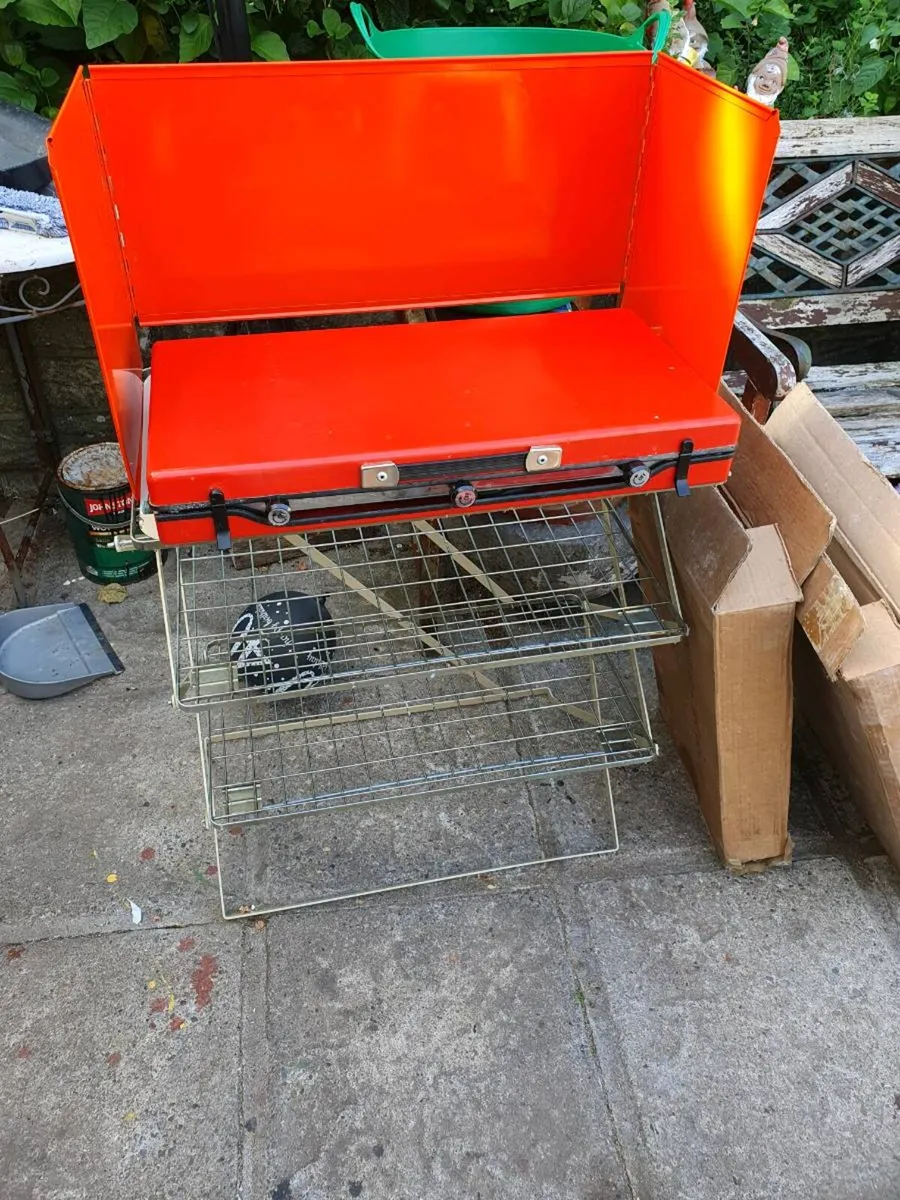 Vintage Tiley 2 burner gas foldaway stove - Image 1