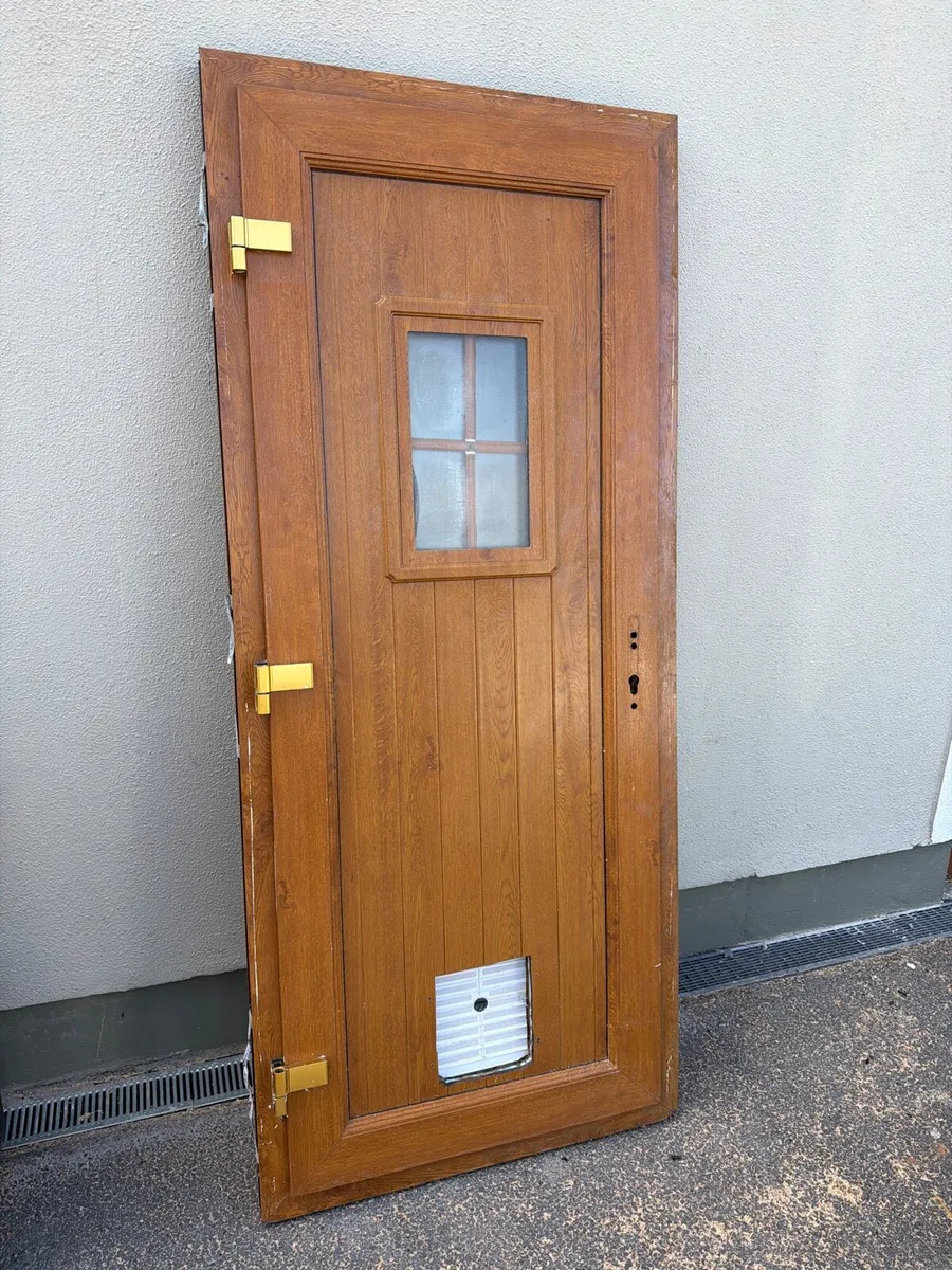 🚪PVC door - Golden Oak (204H x 84W)