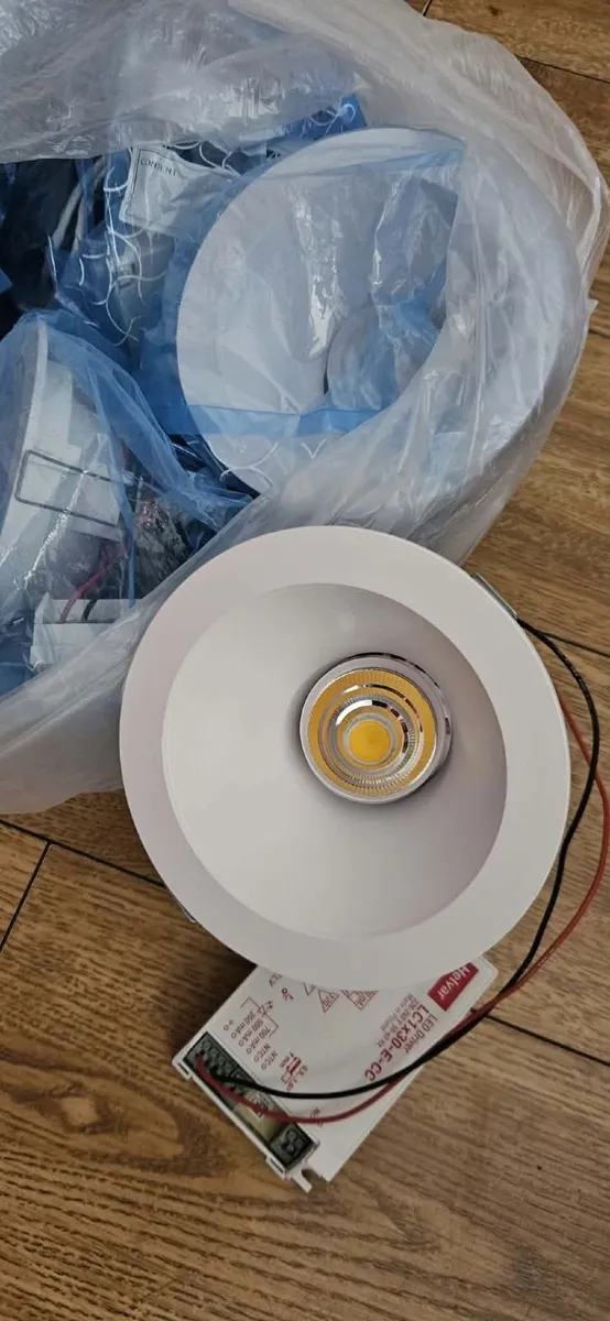 5x Helvar 30W LED Drivers - Image 1