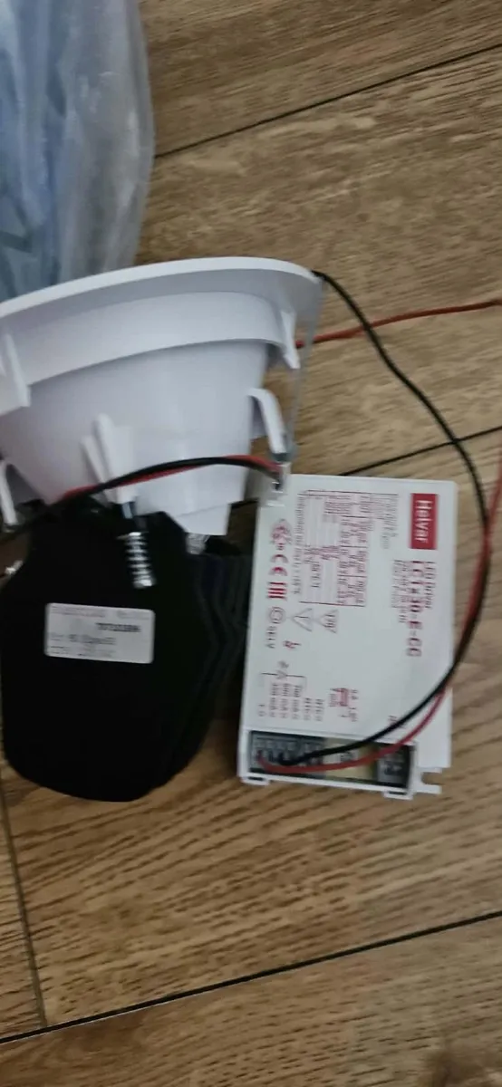 5x Helvar 30W LED Drivers - Image 3