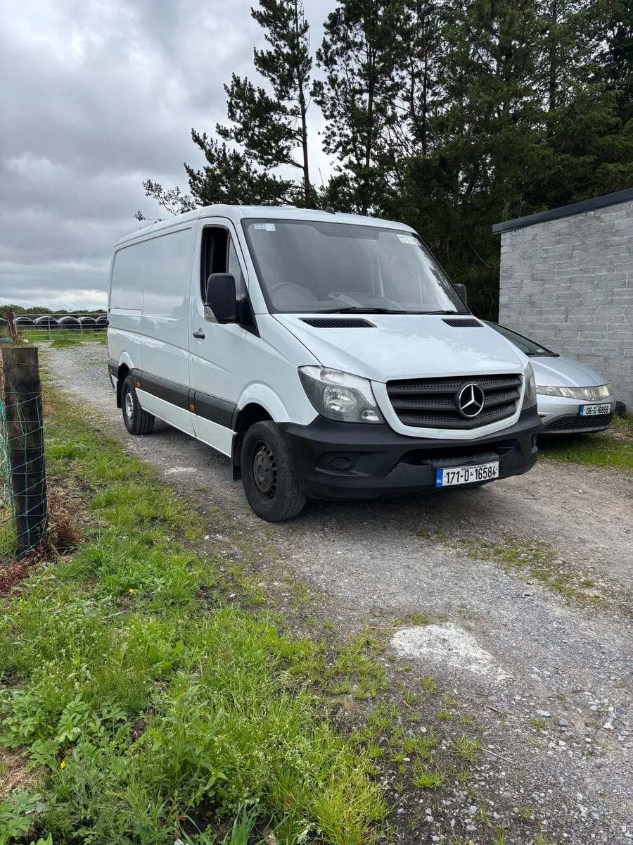 Mercedes-Benz Sprinter 2017 - Image 2