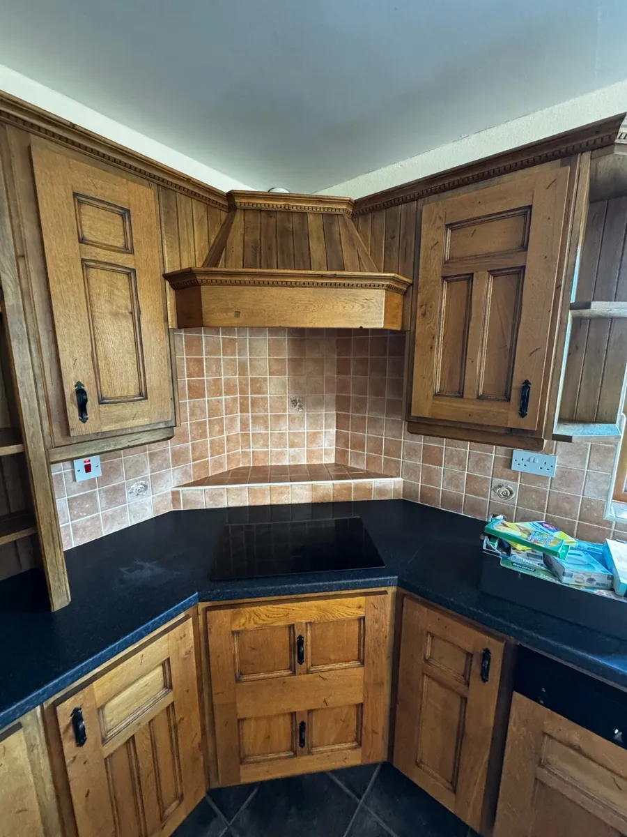 Kitchen with Appliances - Image 4