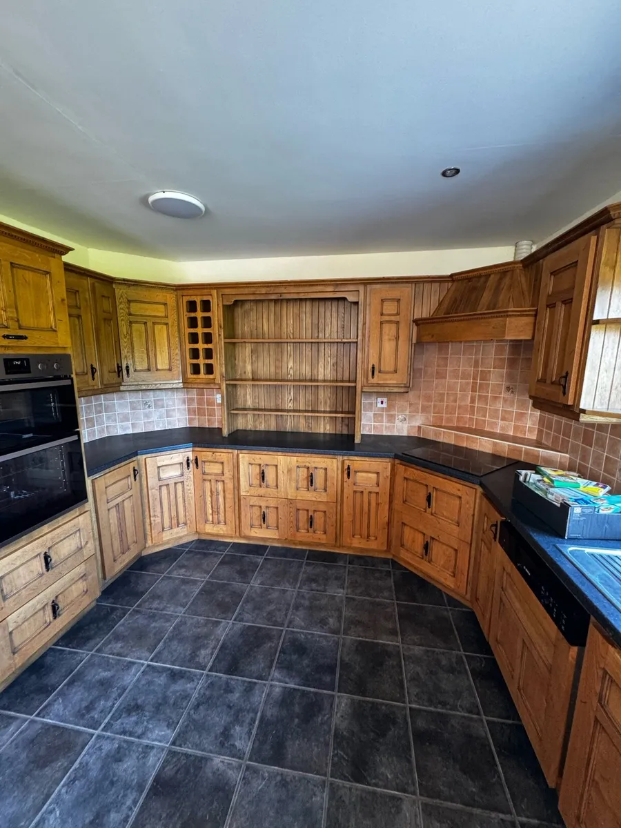 Kitchen with Appliances - Image 1