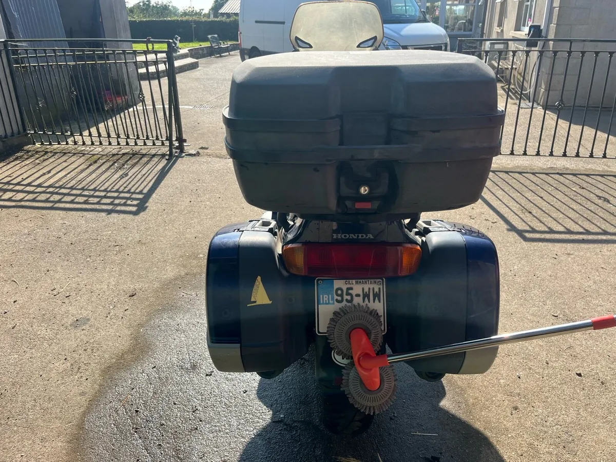 Honda pan European - Image 4