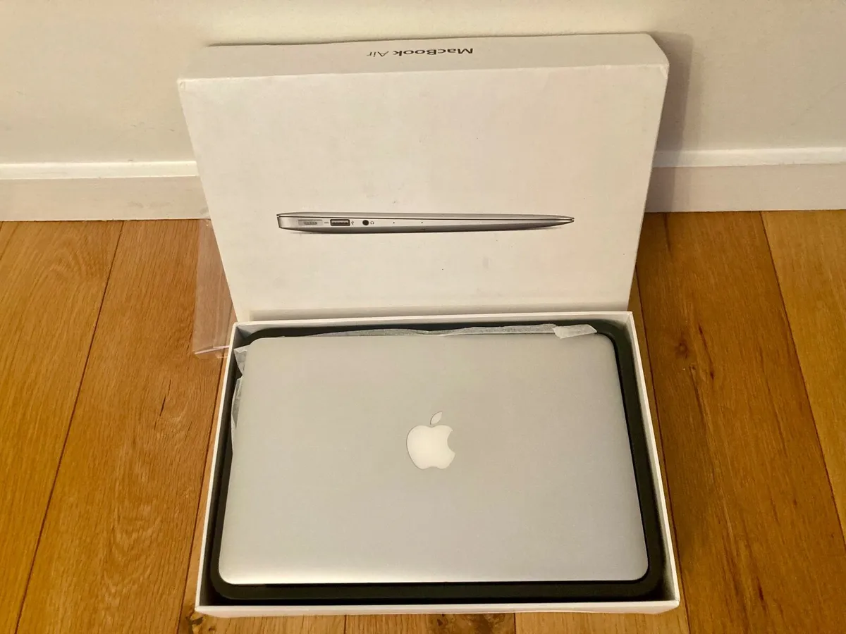 Macbook Air 11" 2014 model - Image 2