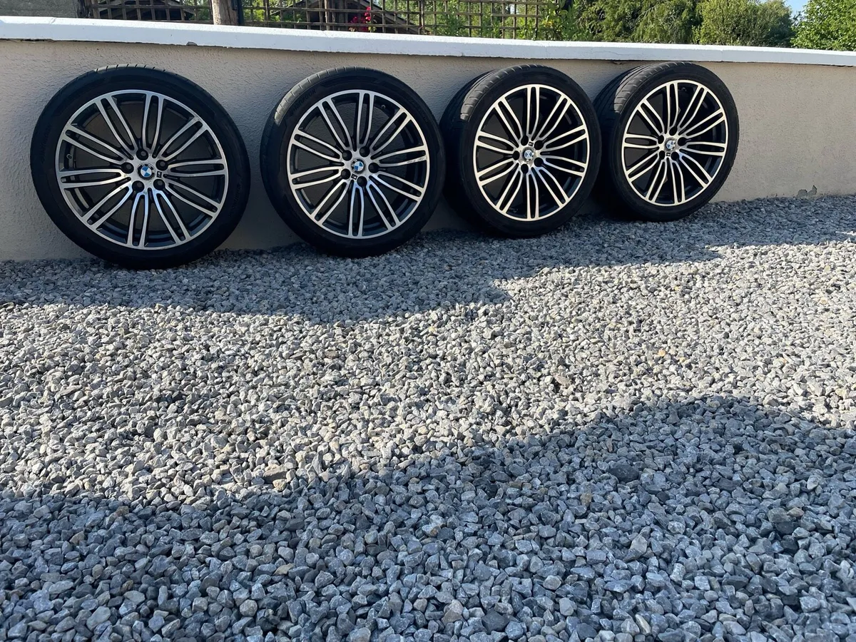 BMW Alloy wheels - Image 1