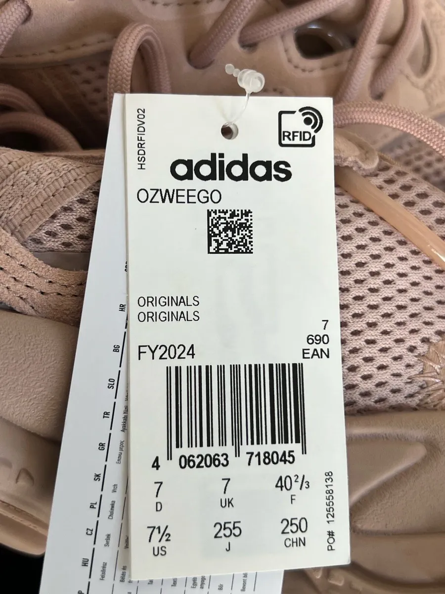 Ladies adidas OZWEEGO trainers size 7 €80 - Image 3