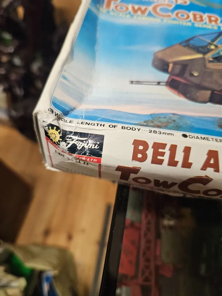 Airfix Fugumi Bell Cobra Helicopter - Image 2
