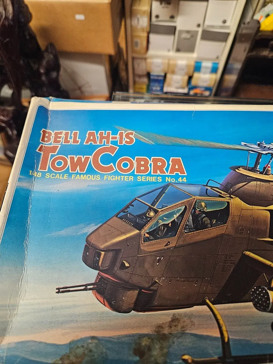 Airfix Fugumi Bell Cobra Helicopter - Image 3