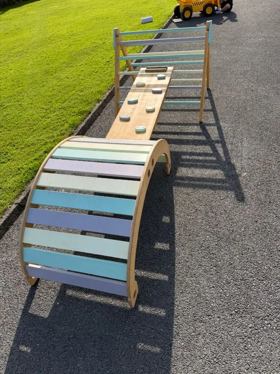 Pickler Triangle Climbing Frame set - Image 2