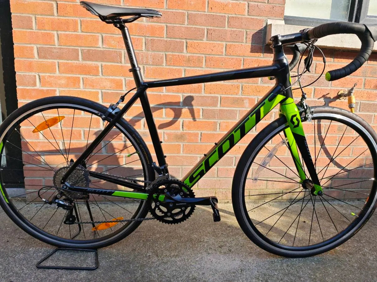 Scott Speedster 30 Medium bicycle - Image 1
