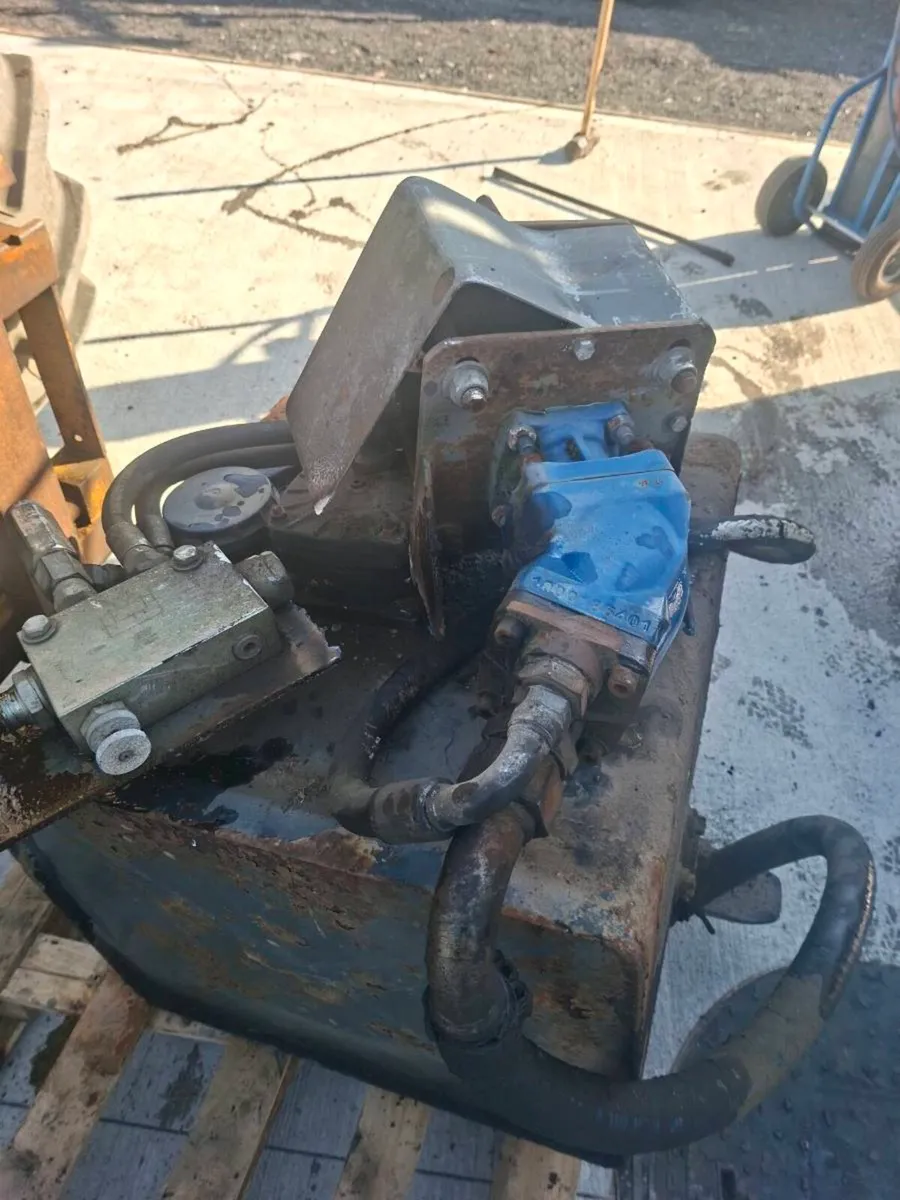 Pumps - Image 3