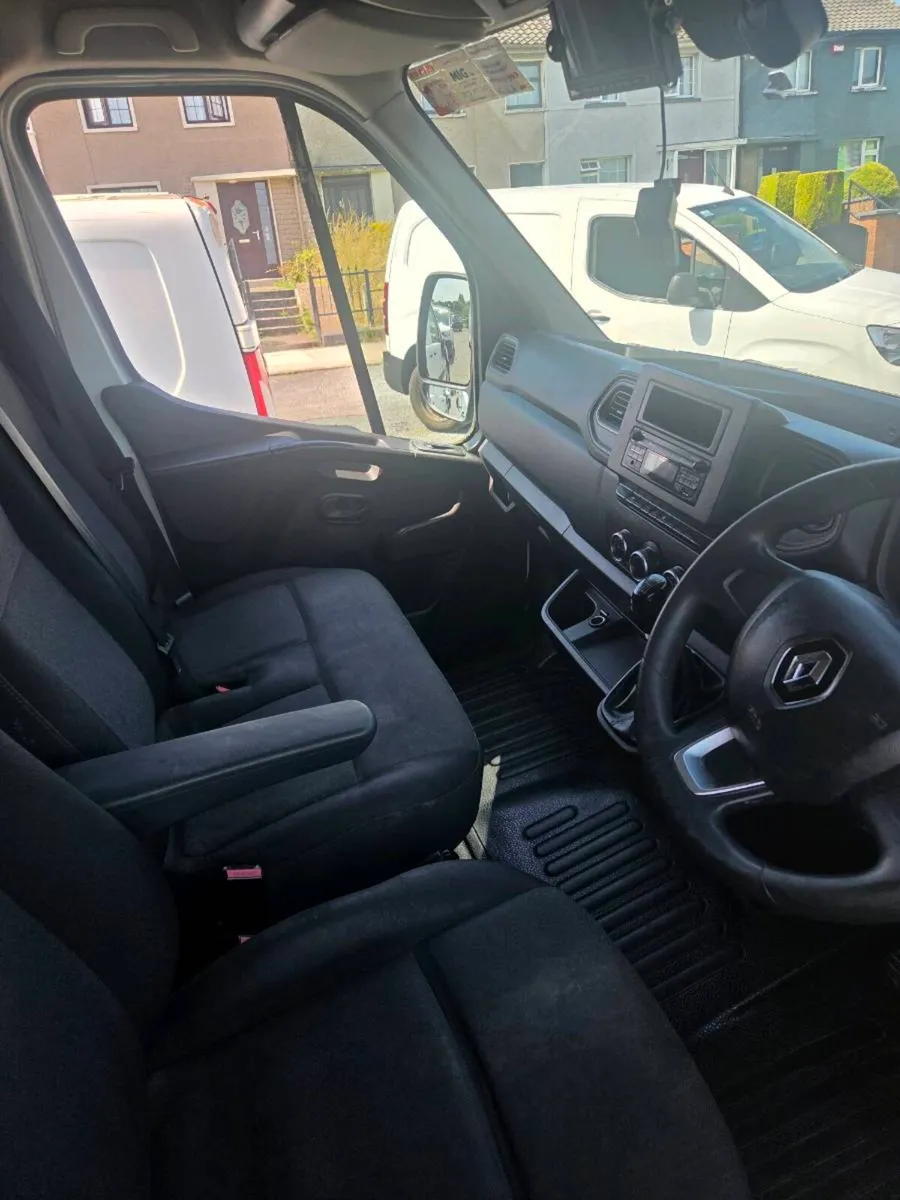 Renault master 2.3 diesel 2021 - Image 4