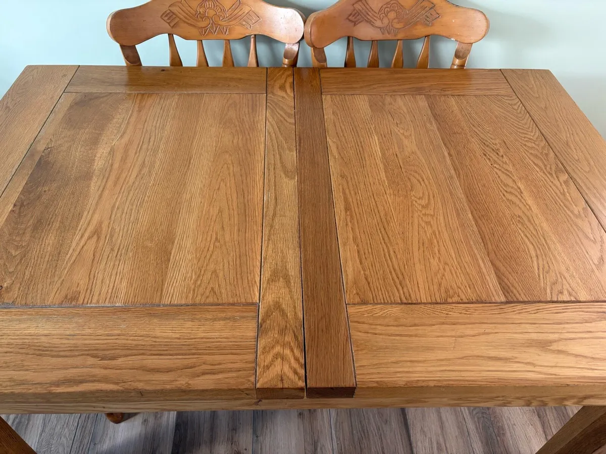 Solid oak Table and chairs - Image 2