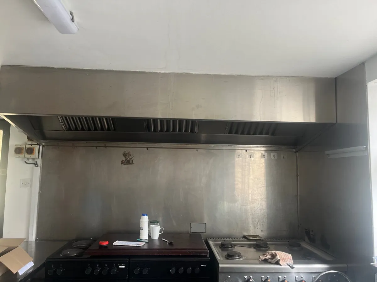 Stainless steel extractor canopy