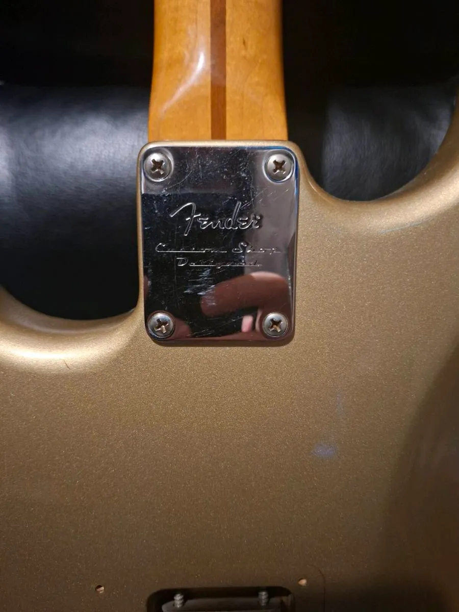 Fender Custom Shop MIM Classic Player Strat - Image 4