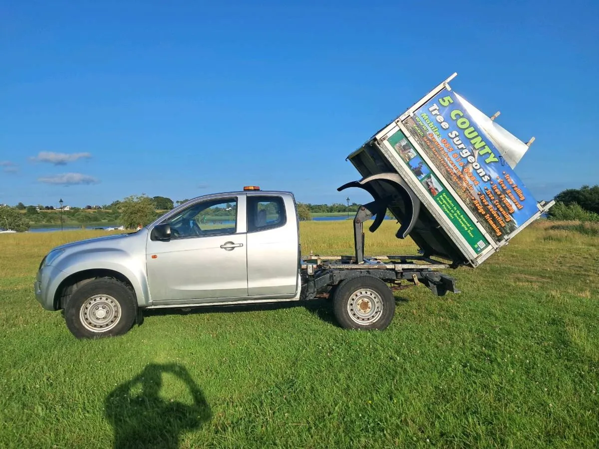 lsuzu D-max  4x4. Tipper. - Image 1