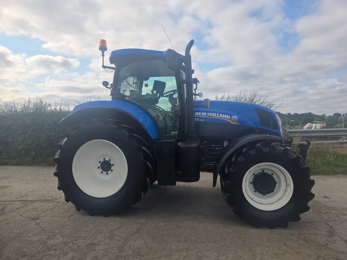 New Holland T7200 - Image 1