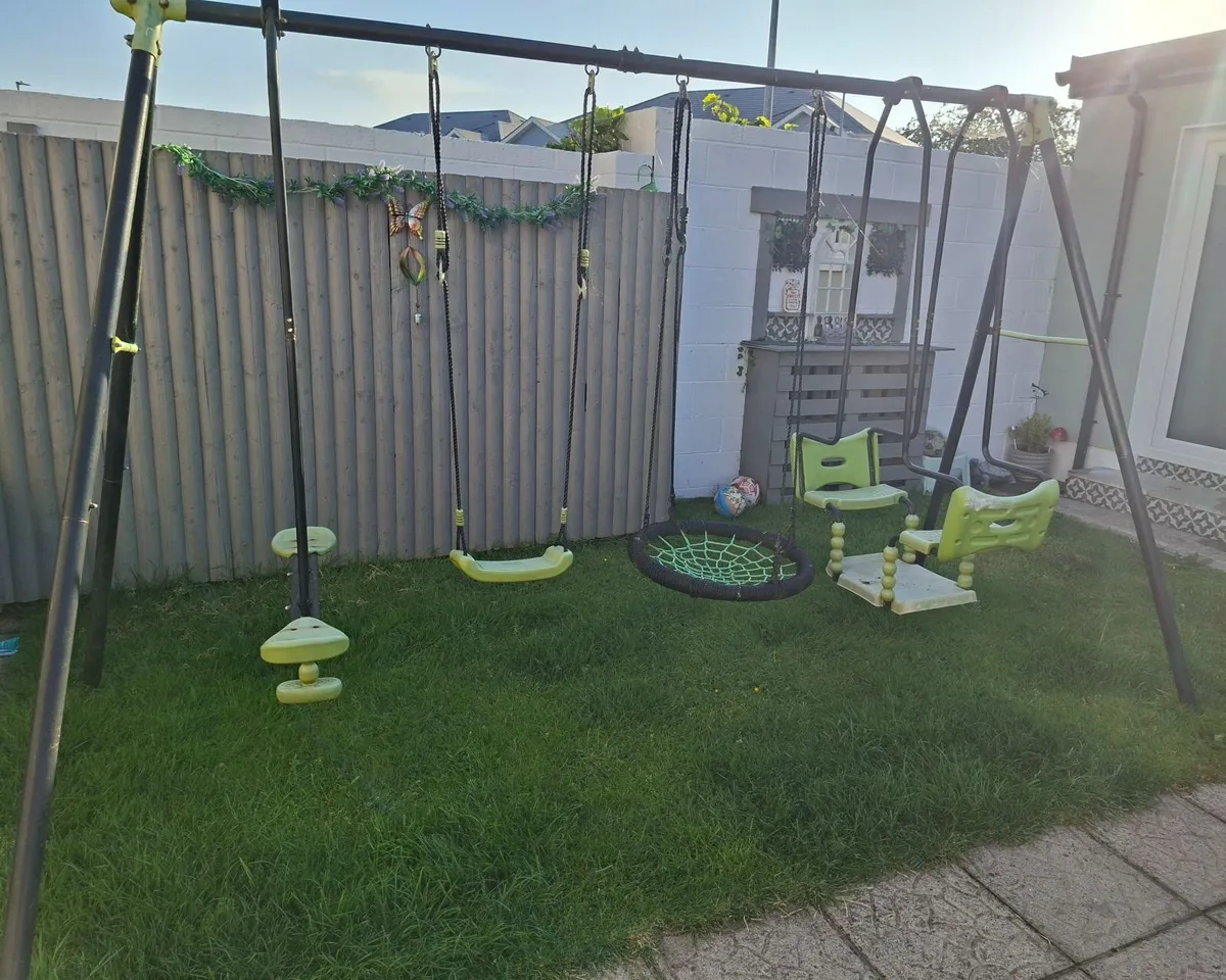 Swings set - Image 2