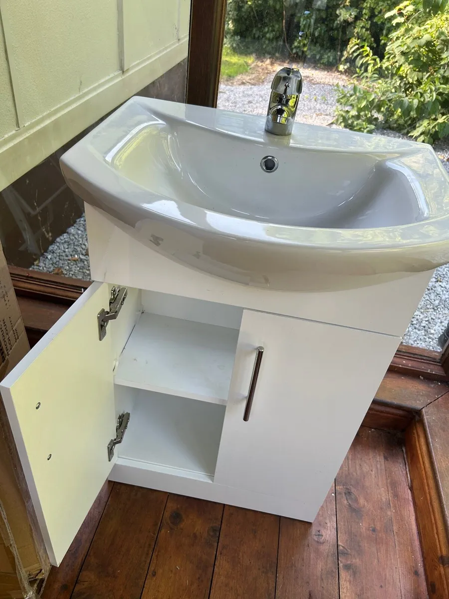 Bathroom Sink - Image 1