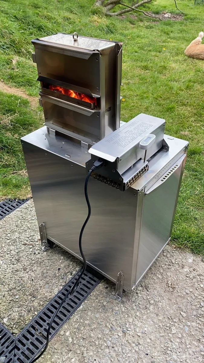 KBQ C-60 BBQ Smoker - Image 1