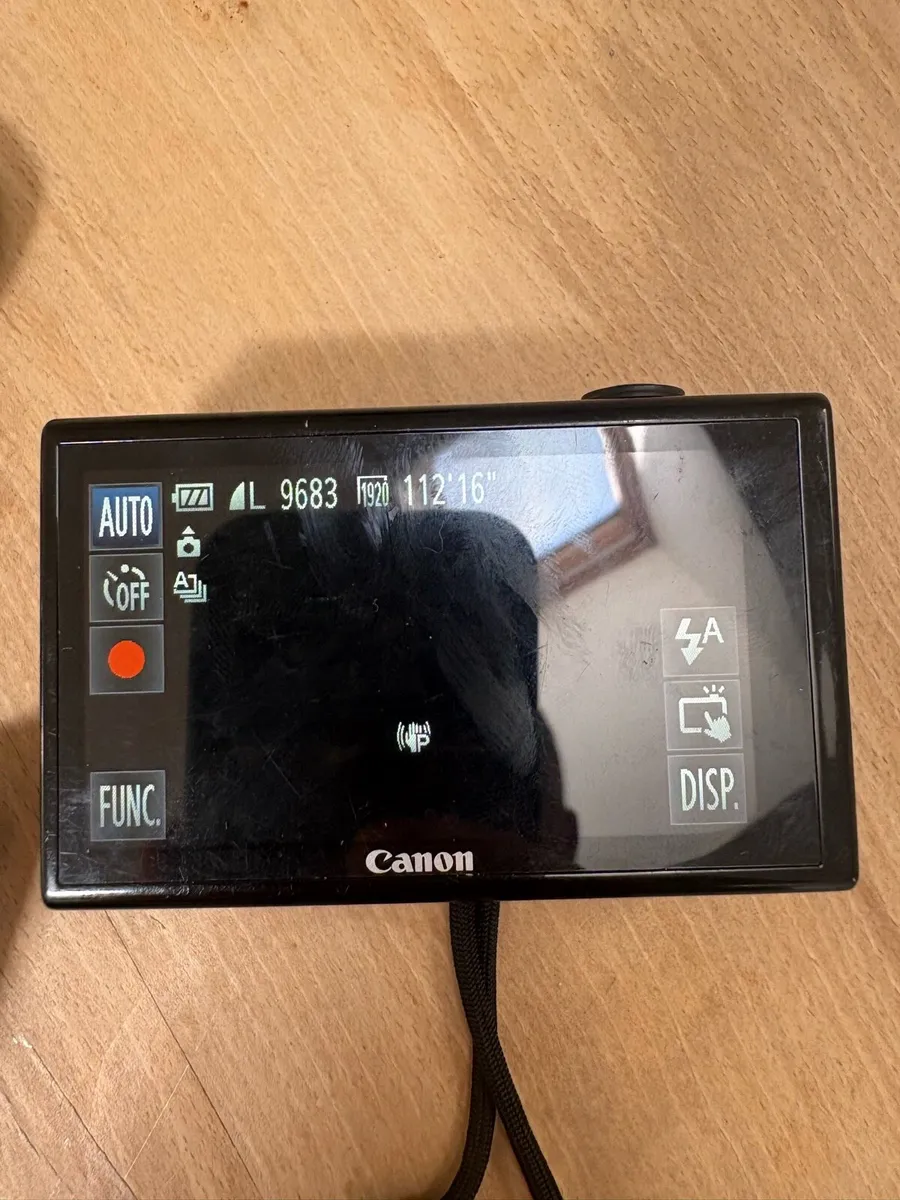 Cannon IXUS compact camera - Image 2