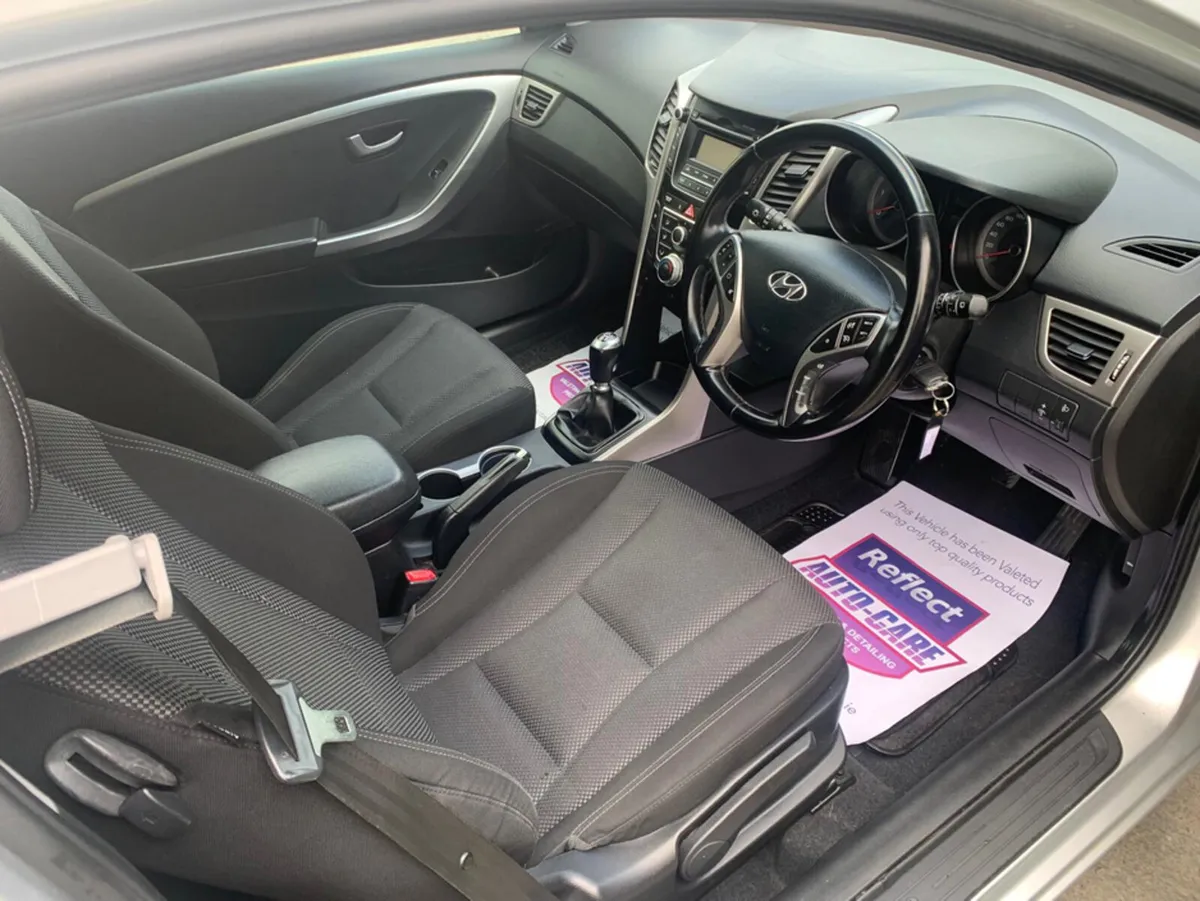 Hyundai i30 I PRO XCEL 1.4 3DR - Image 4