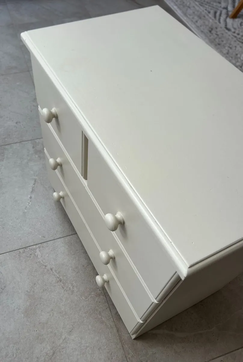 Chest of Drawers - Image 1