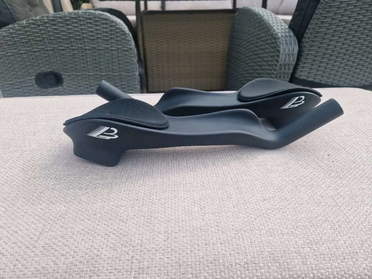 Carbon Fiber TT Aerobars / Triathlon Handleb - Image 2