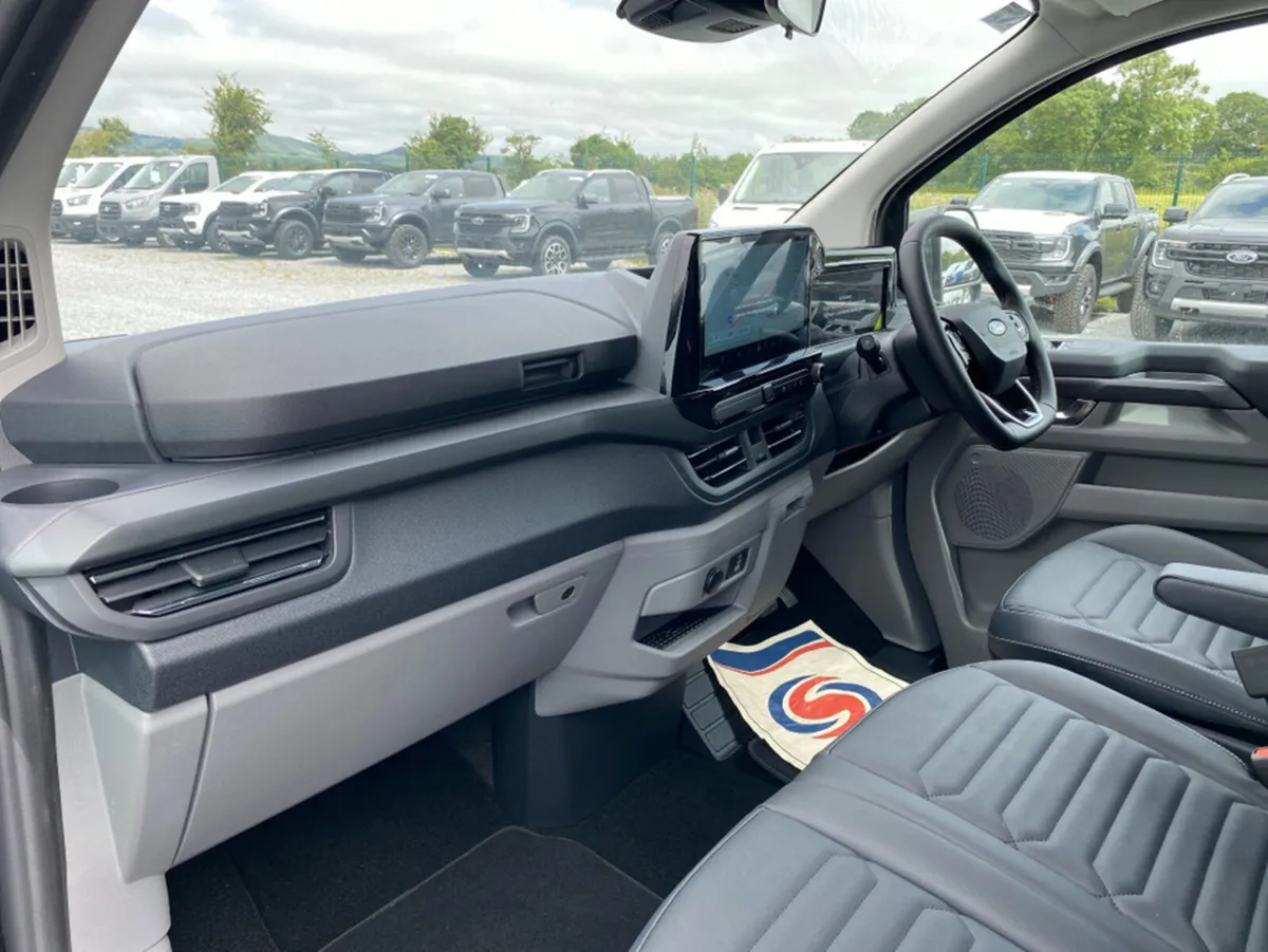 Ford Transit Custom Tourneo Custom 2.5 PHEV..9 Sea - Image 4